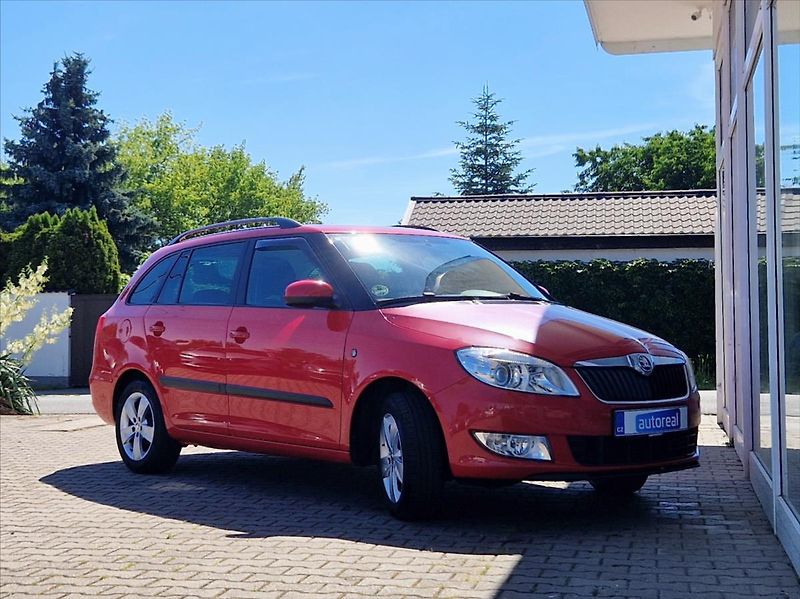 Škoda Fabia 1,2 TSI STŘE.OKNO KLIMA ZIMAKY - fotka 7 z 28