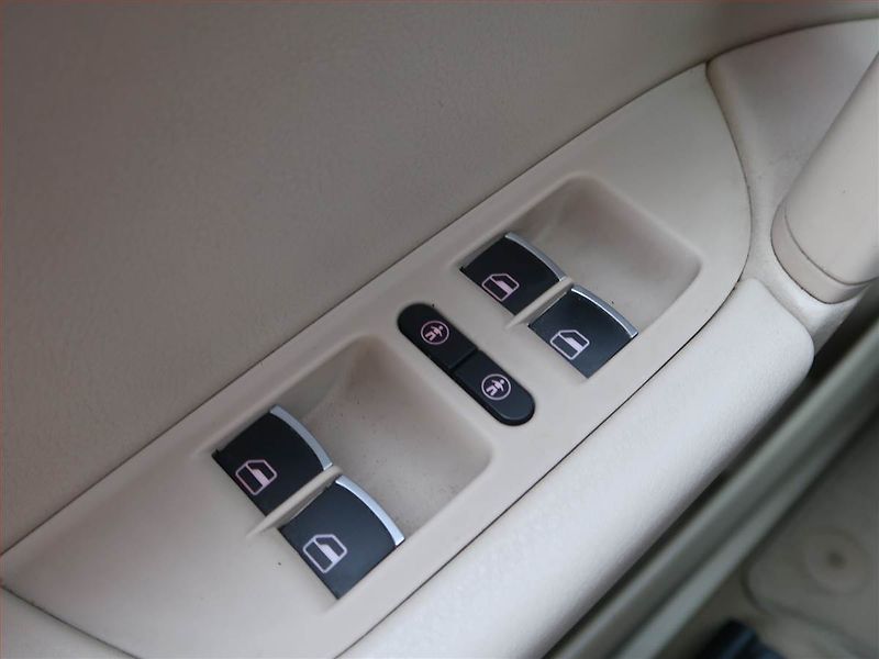 Volkswagen Touareg (2012) R-Line 3.0 TDI, 4X4, Automat - fotka 18 z 22