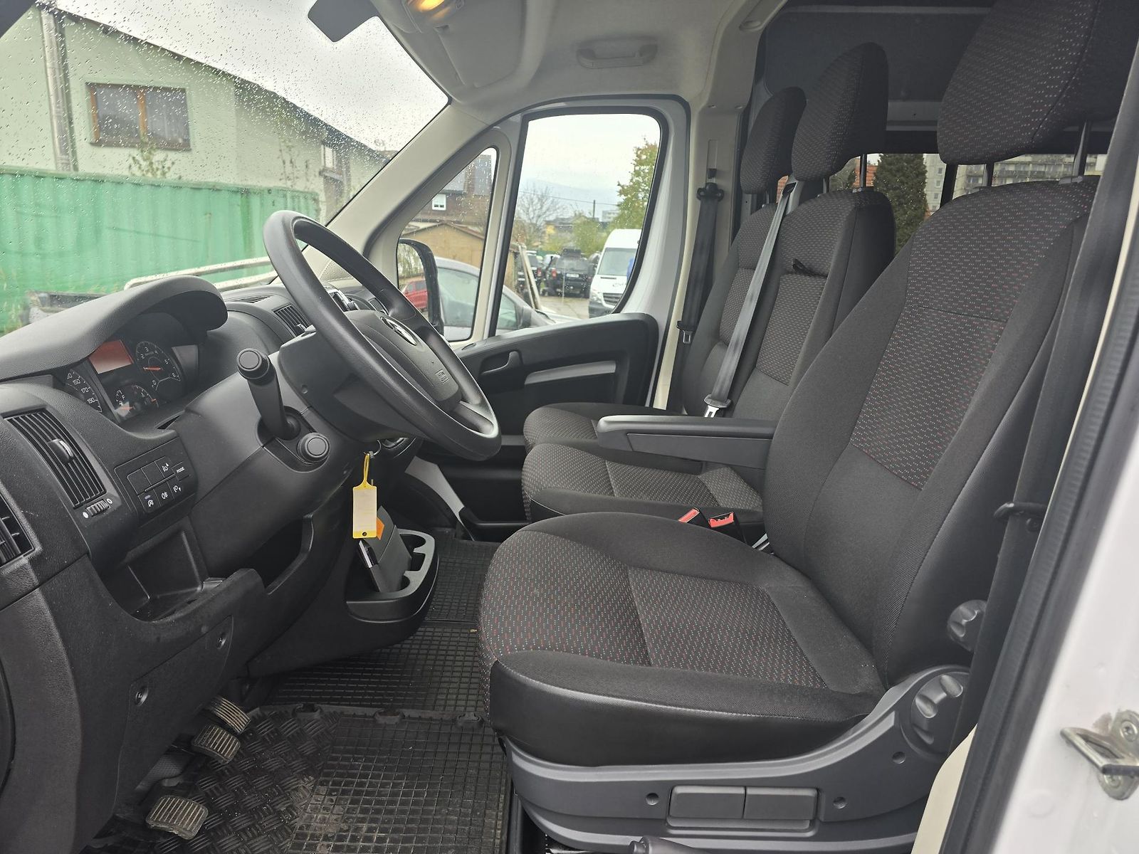 Opel Movano 6 MÍST K SEZENÍ! L2H2 — foto 7