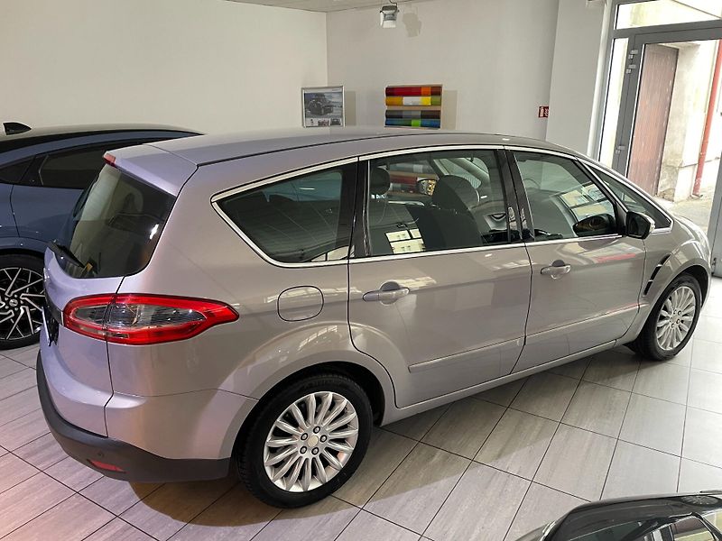 Ford S-MAX (2012) Titanium 2.0 TDCi 103kW 7míst - fotka 6 z 17