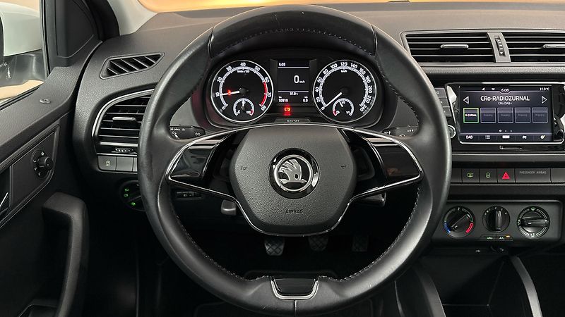 Škoda Fabia 1.0 TSI Ambition Combi - fotka 9 z 23