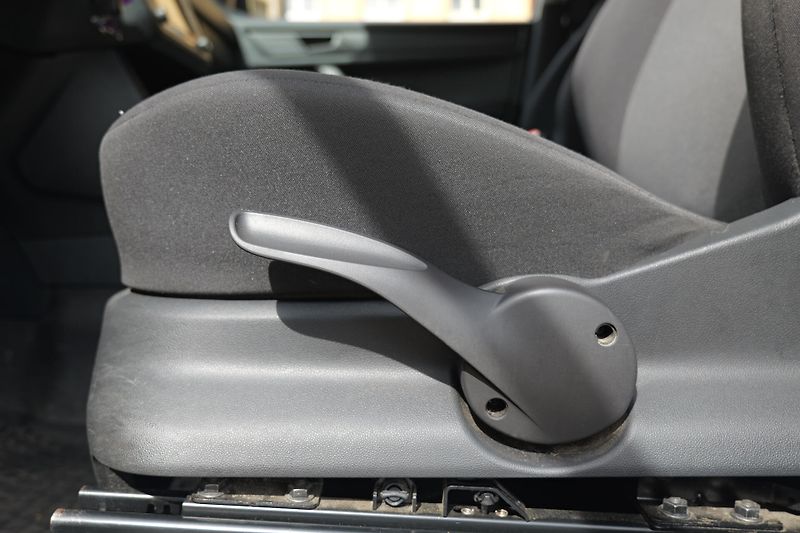 Volkswagen Caddy 1.4 TSi DSG Kam CarPlay Tažné - fotka 18 z 33