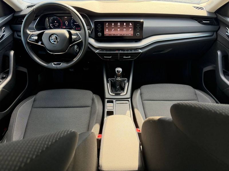 Škoda Octavia combi Ambition 2,0 TDI 85 kW 6 - fotka 5 z 32