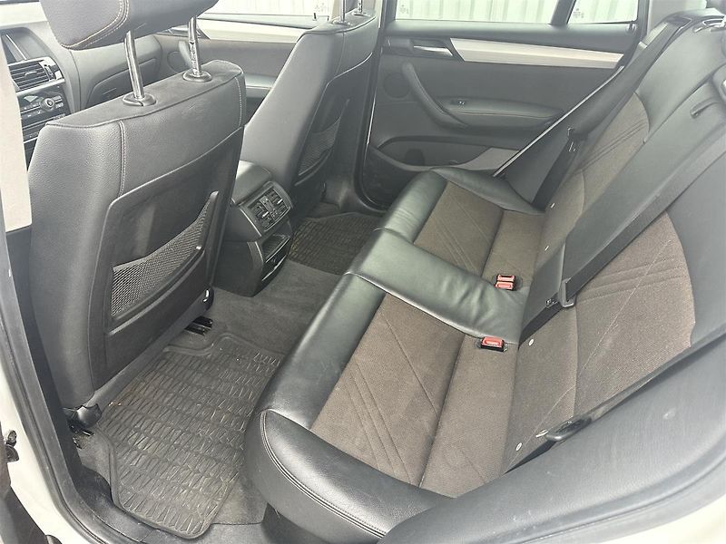 BMW X3 xDrive20d - fotka 13 z 13