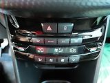 Peugeot 2008 (2015) 1.2 PT, ČR, GT Line - náhled 14