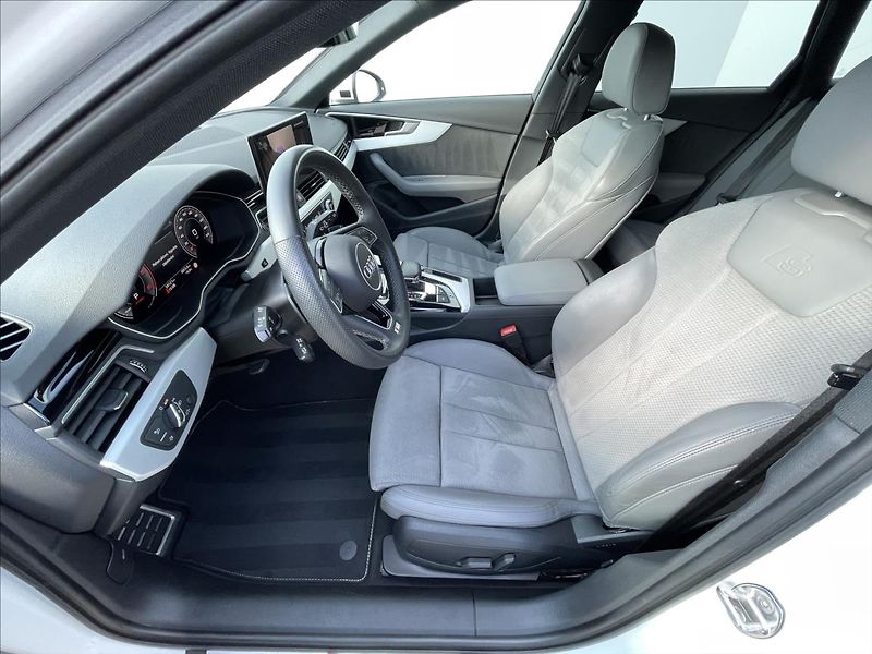 Audi A4 Avant 2,0 40TDI quattro S line - fotka 4 z 22