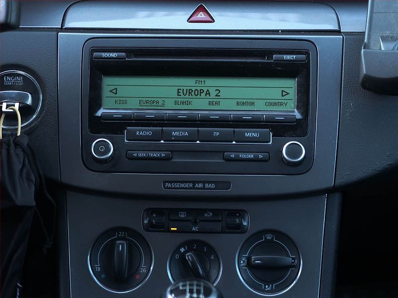 Volkswagen Passat (2009) 2.0 TDI, Tempomat - fotka 12 z 15