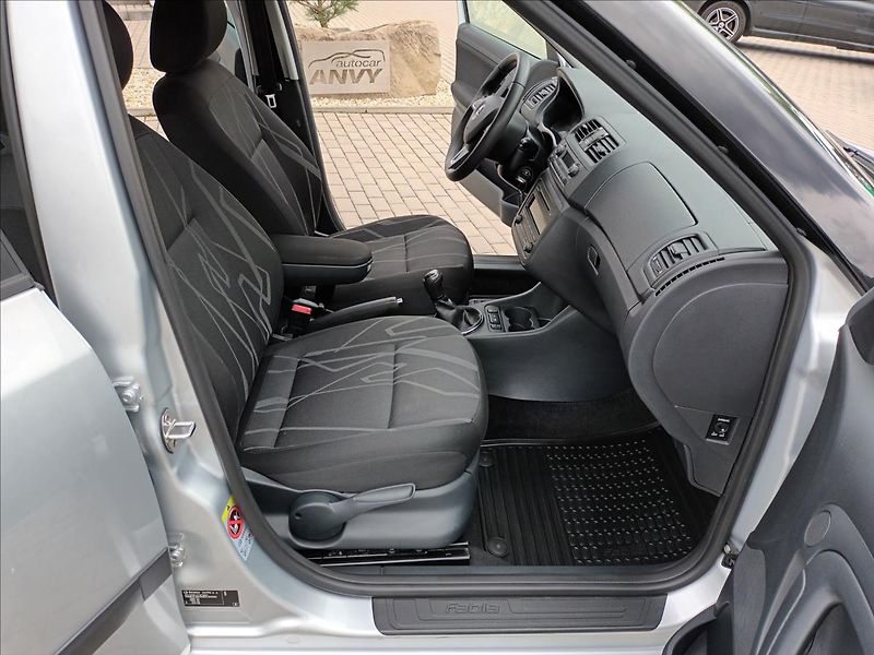Škoda Fabia 1,6 TDI,77KW,1MAJ,TAŽNÉ,VÝHŘEV - fotka 21 z 37