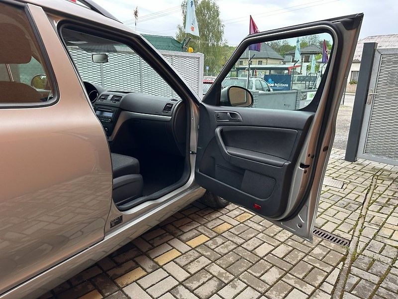 Škoda Yeti 2.0 TDI 81kW 4x4 serviska - fotka 21 z 23