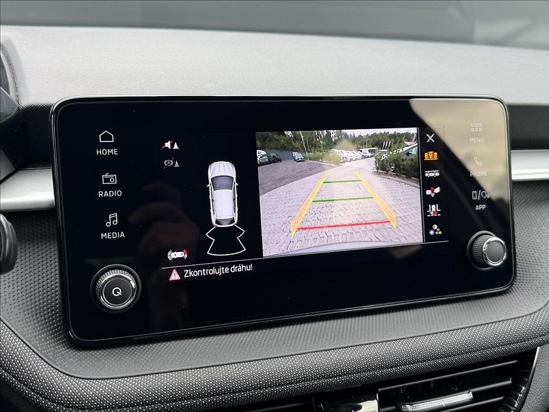Škoda Fabia 1,0 MPI 130LET ZÁRUKA ČR DPH - fotka 23 z 29