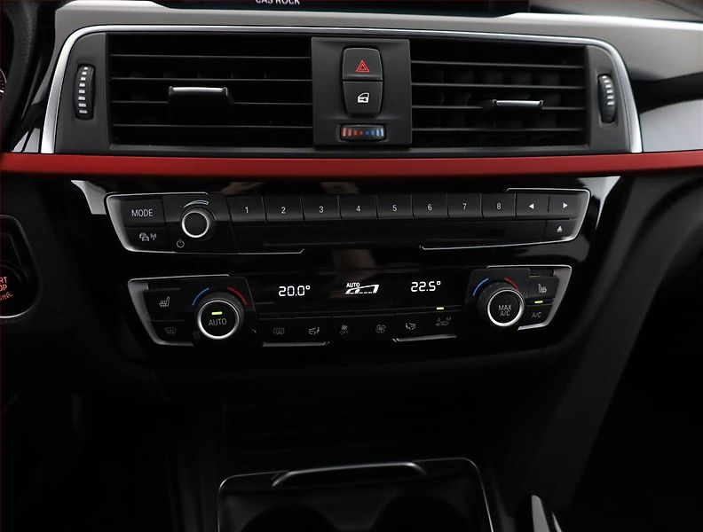 BMW Řada 4 (2018) 420d xDrive - fotka 9 z 19