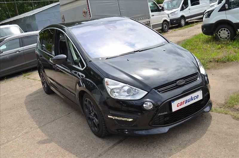 Ford S-MAX (2014) 2,0 TDCI AT - fotka 3 z 21