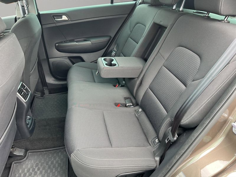 Kia Sportage (2018) 1.6 GDi 97kW, ČR, Tažné - fotka 13 z 25