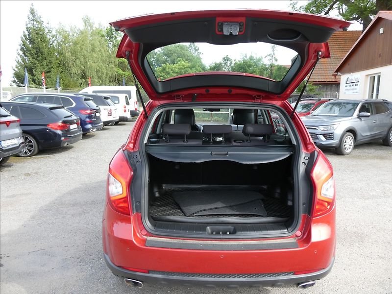 SsangYong Korando 2,0 e-XDi 110kW 4x4,po servise - fotka 20 z 42