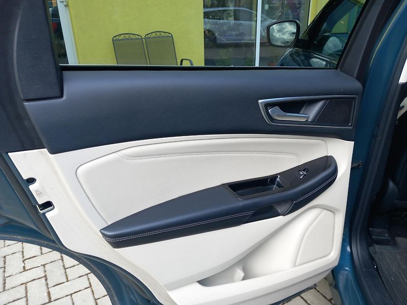 Ford Edge (2017) 2,0TDCi ČR MAX.VÝBAVA WEBASTO - fotka 16 z 48