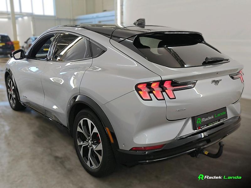 Ford Mustang Mach-E (2021) AWD 76 kWh | SOH 94 %, 4×4 - fotka 2 z 9