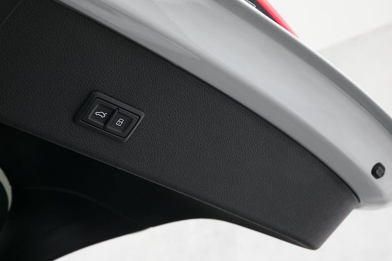 Audi e-tron 55 300kW Sportback Black Edice - fotka 46 z 47