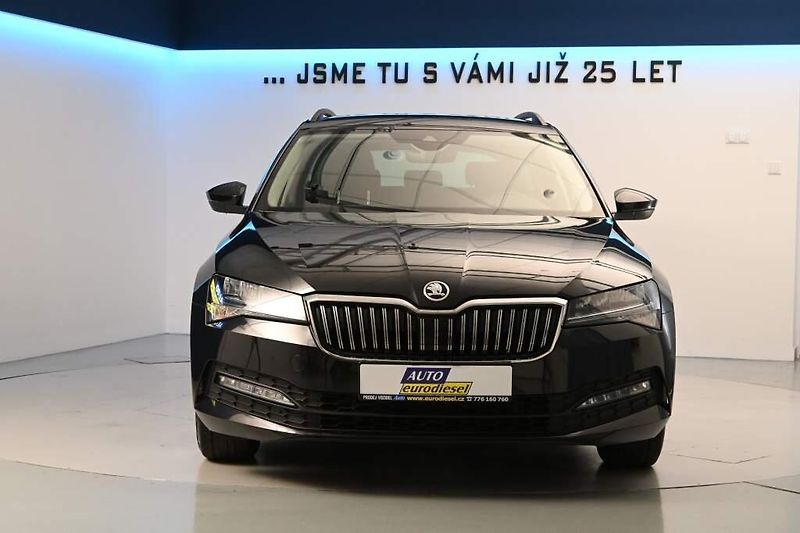 Škoda Superb (2022) 2.0 DSG LED ACC Virtual Tažné - fotka 3 z 35
