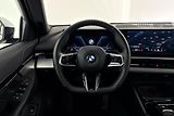 BMW Řada 5 540d xDrive Touring - náhled 17