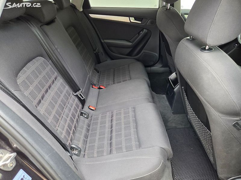 Audi A4 (2015) 2.0TDI 140kw S line Quattro - fotka 15 z 39