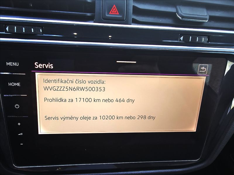 Volkswagen Tiguan 2,0 TSi 235KW D7 R DPH NAVI - fotka 28 z 44