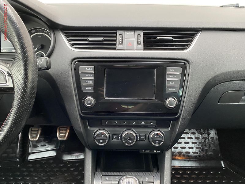 Škoda Octavia (2013) 2.0 TDi, RS - fotka 12 z 19