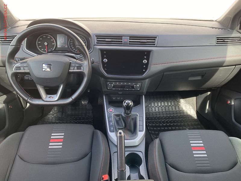Seat Arona (2019) 1.5 TSi, FR, LED, navi - fotka 8 z 19
