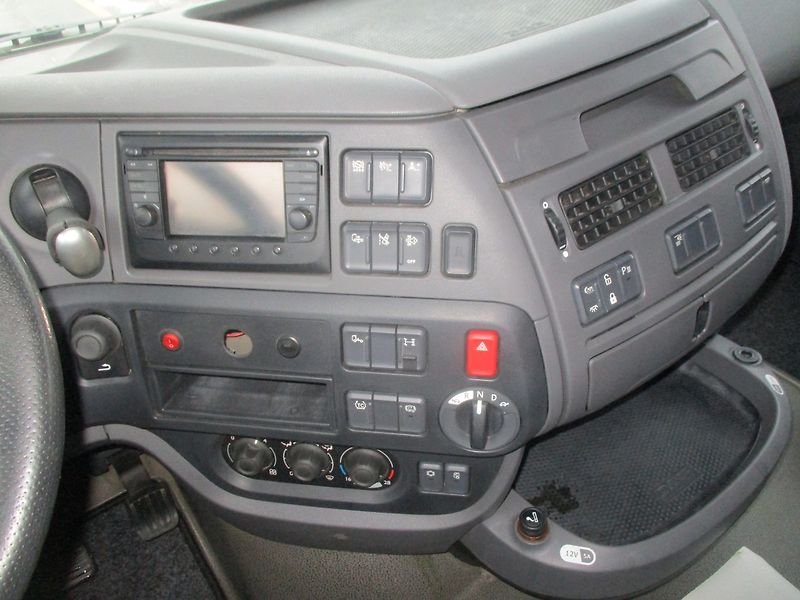 DAF XF 460 FT SC LowDeck - fotka 24 z 36