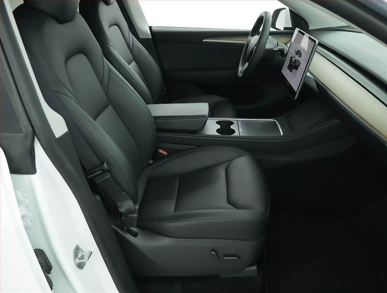 Tesla Model Y (2023) Long Range AWD 79kWh, SoH 86% - fotka 9 z 20
