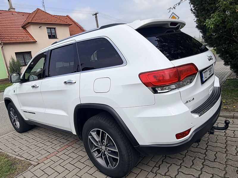 Jeep Grand Cherokee 3.0 V6 CRD 184KW - fotka 3 z 47