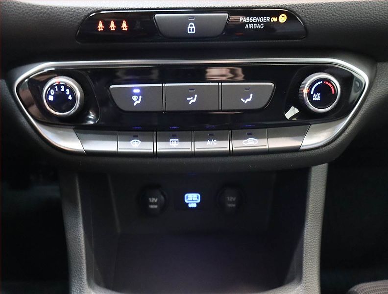 Hyundai i30 (2021) 1.6 CRDi, ČR,1.maj, Serv.kniha - fotka 18 z 22