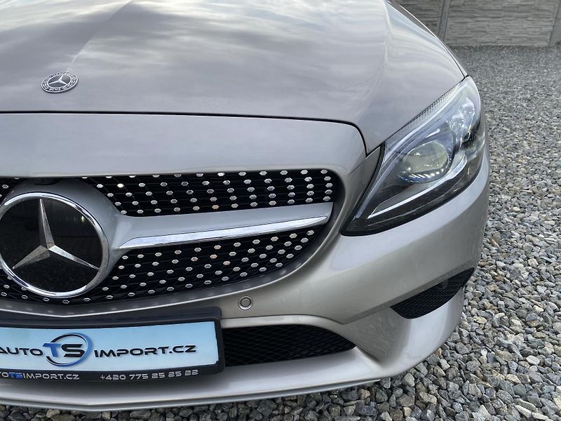 Mercedes-Benz Třídy C C 400 COUPE 4MATIC 51.000KM - fotka 67 z 149