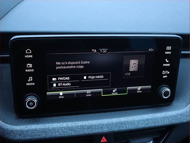 Škoda Kamiq (2025) 1.0 TSI - fotka 18 z 21