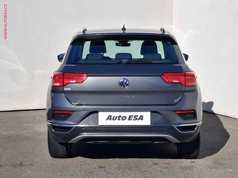 Volkswagen T-Roc (2019) 1.5 TSi, 1.maj,ČR - fotka 5 z 18