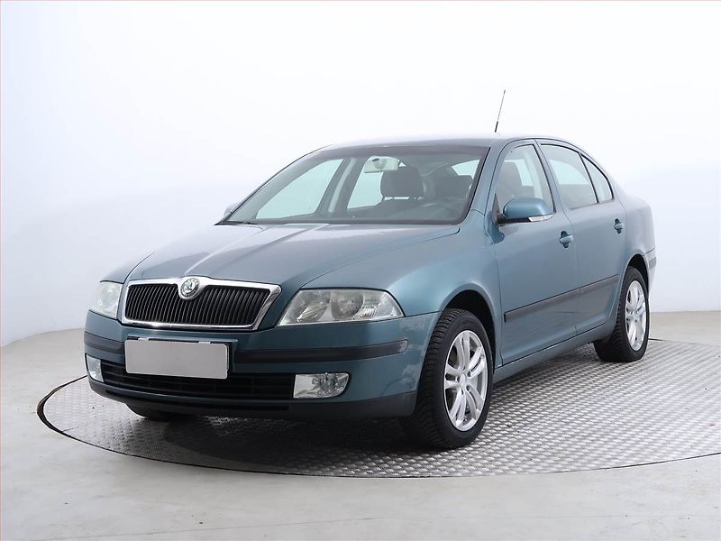 Škoda Octavia (2004) 1.6, nová STK, udržované - fotka 2 z 15