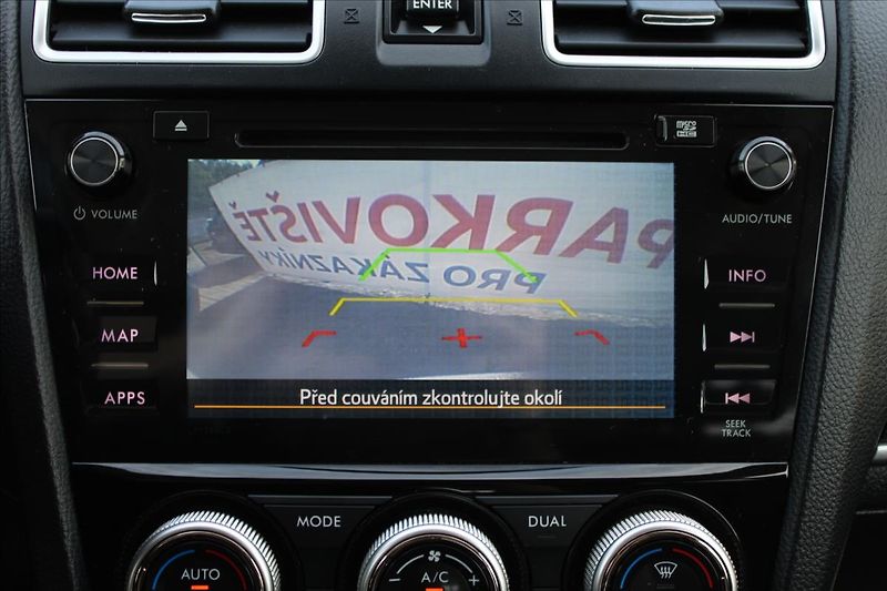 Subaru Forester 2,0 XT  ČR,AUTOMAT,4x4,TAŽNÉ - fotka 13 z 35