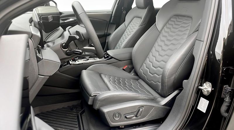 Audi A6 Avant e-tron AWD S-line 100kWh Tažné - fotka 8 z 21