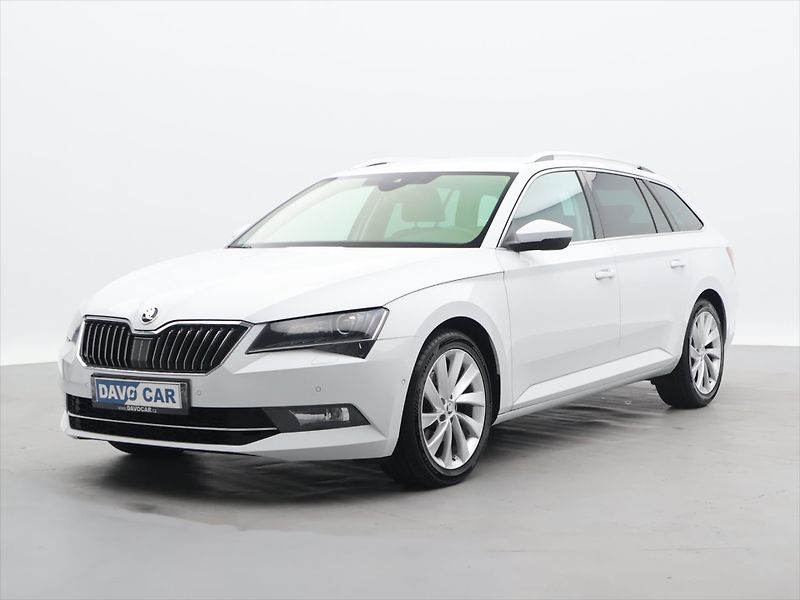 Škoda Superb 2,0 TDI 110kW DSG Style - fotka 3 z 35