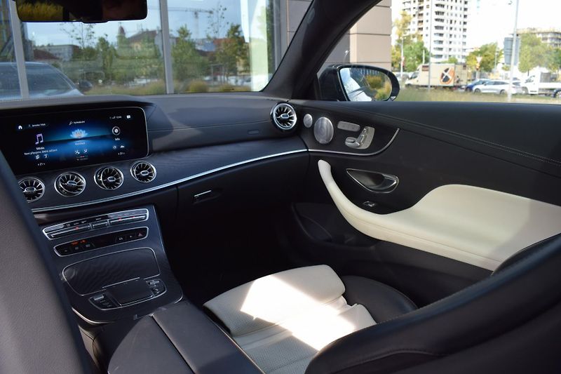 Mercedes-Benz Třídy E (2021) E400d 4M AMG Coupe/KeyLess/mas - fotka 34 z 46