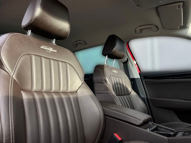 Škoda Superb 2.0 TSI 140kW L&K Combi DSG - fotka 16 z 18