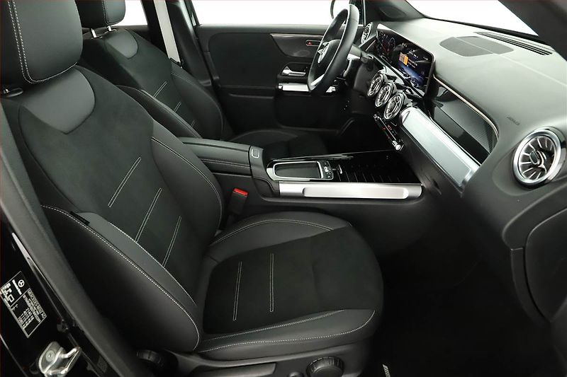 Mercedes-Benz GLB (2026) 200, AMG Line, Navigace - fotka 7 z 20