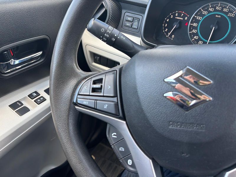 Suzuki Ignis 1,2 DualJet Premium - fotka 16 z 25