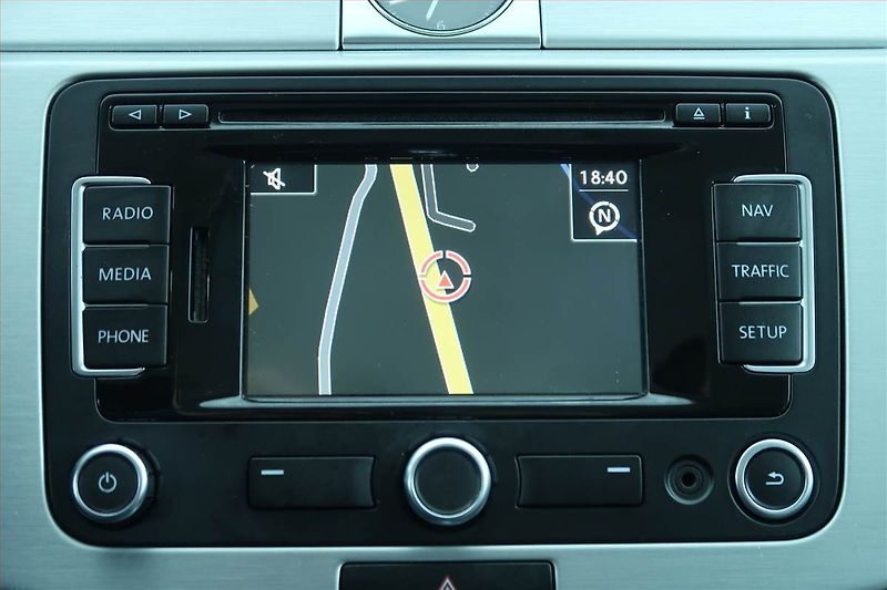 Volkswagen Passat (2013) 2.0 TDI, 4X4, Automat, Navi - fotka 16 z 26