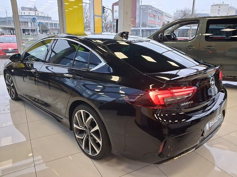Opel Insignia 2.0T 191 KW GSI 4x4 - fotka 6 z 14