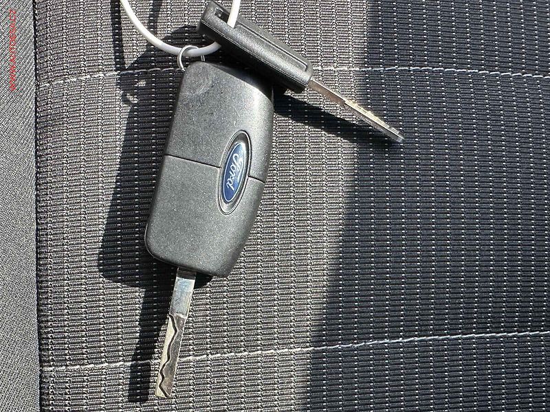 Ford Focus (2010) 2.0 16V, AC, tempo - fotka 17 z 17