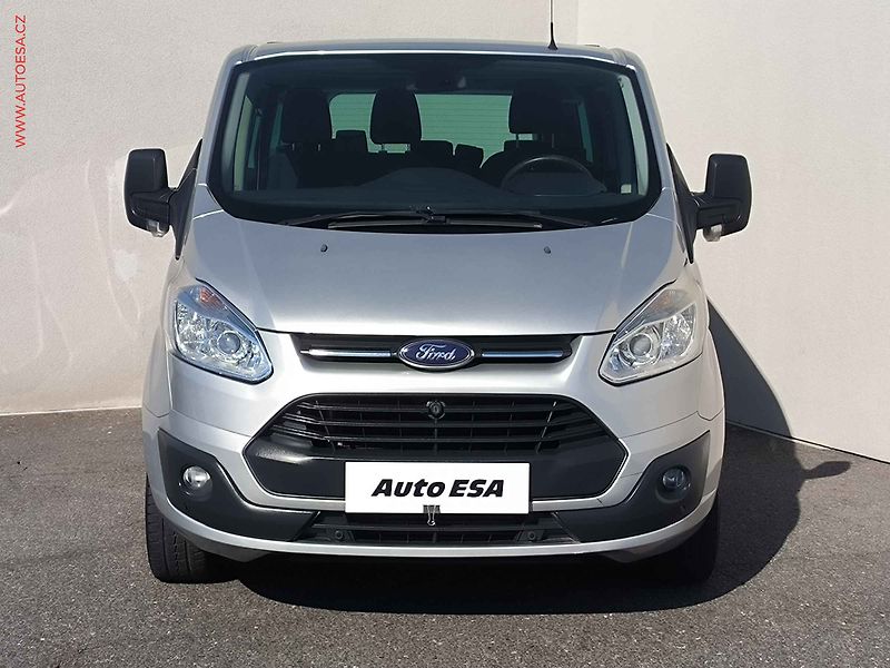 Ford Tourneo Custom (2014) 2.2TDCi L2 9míst, Trend, AC - fotka 2 z 20