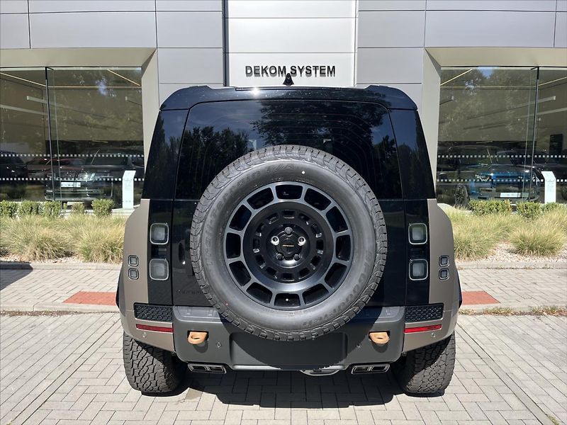 Land Rover Defender (2026) 4,4 110 OCTA P635 V8 AWD - fotka 5 z 21