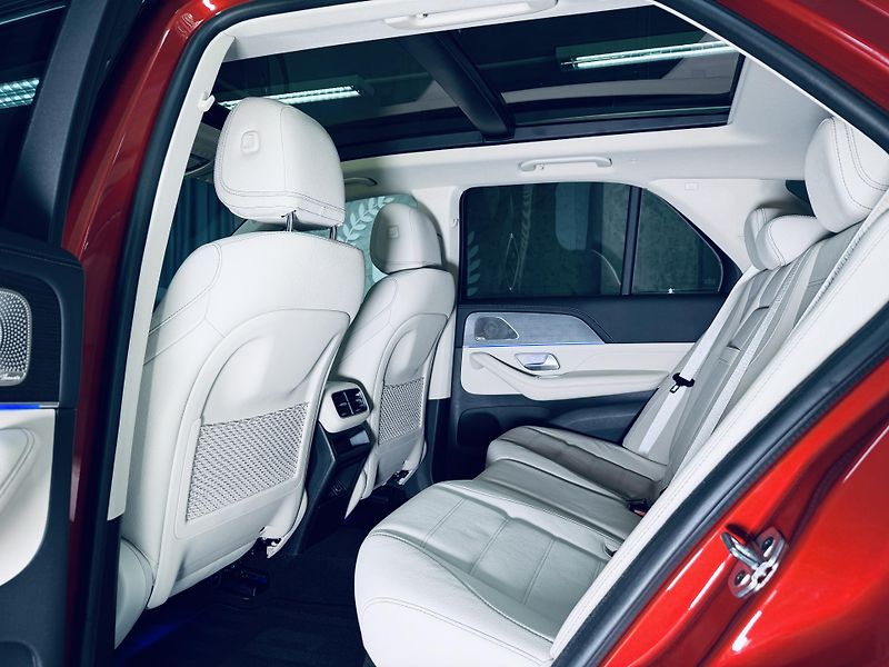 Mercedes-Benz GLE (2022) 350de*CZ*ZÁRUKA*SERVIS ZDARMA - fotka 29 z 35