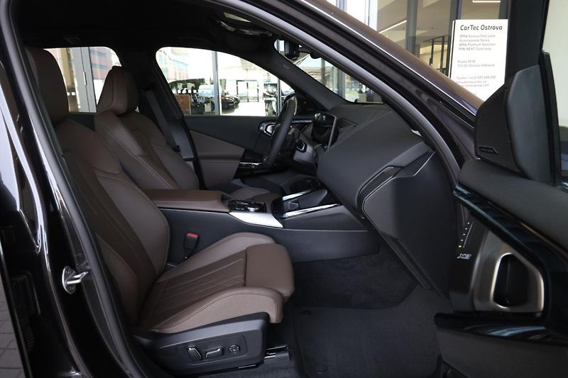 BMW X3 30e xDrive - fotka 14 z 18