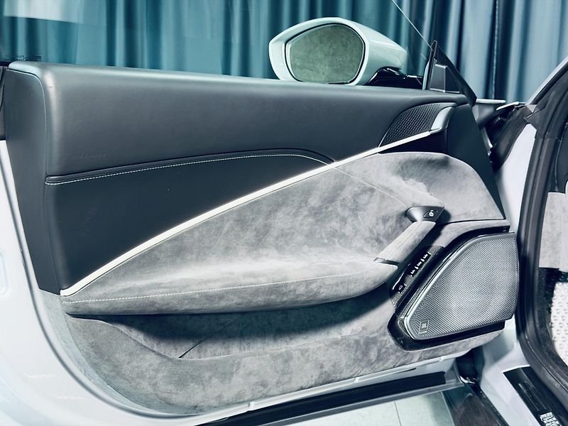 Ferrari Roma (2021) FULL CARBON MAX VÝB ZÁRUKA - fotka 13 z 33